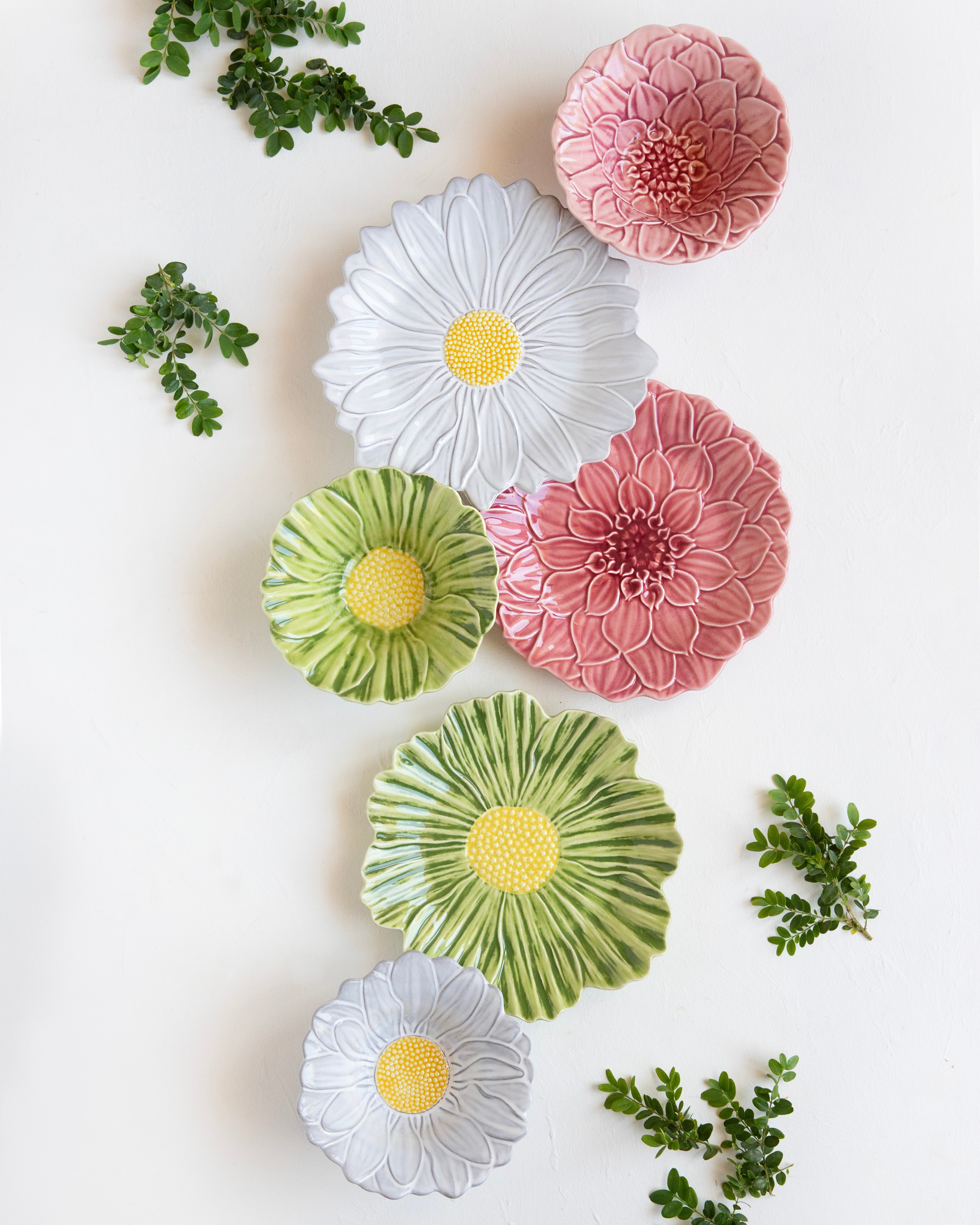 Set mit 3 Blumen-Desserttellern