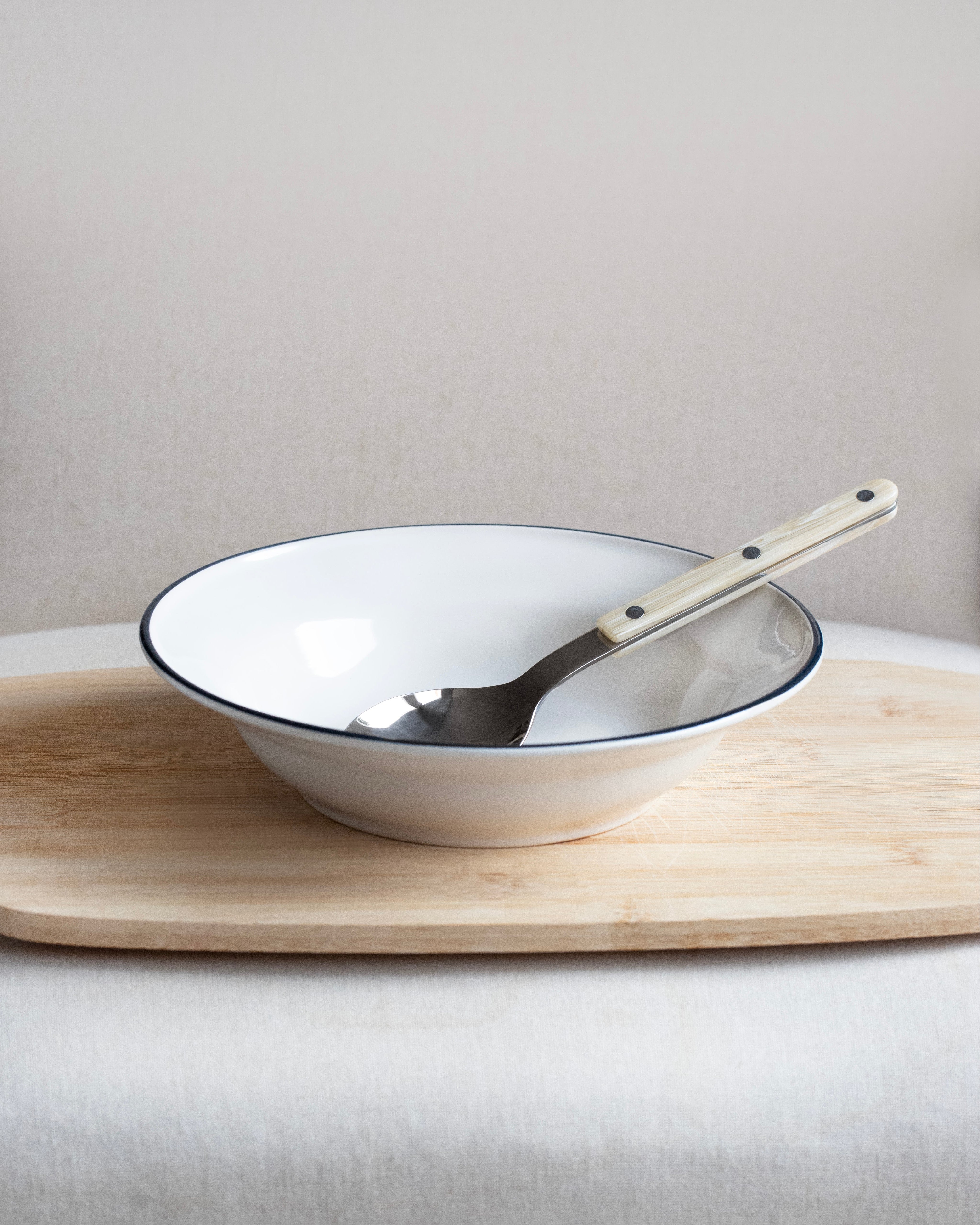 Couverts Sabre Bistrot ivoire 24 pièces