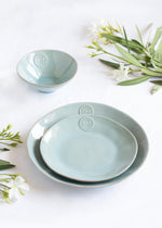 Nova Turquoise 13-piece dinnerware set